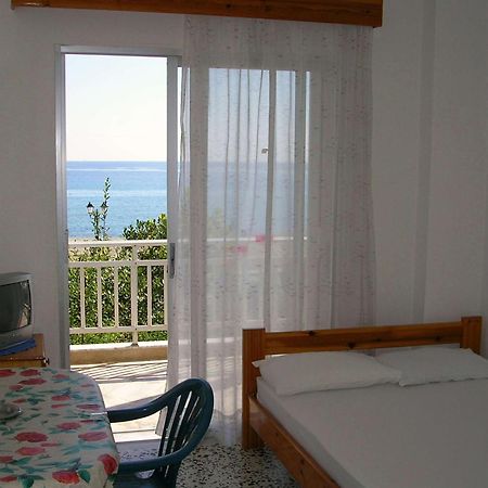 Apartments Ziogas Paralia Skotinis Exterior photo